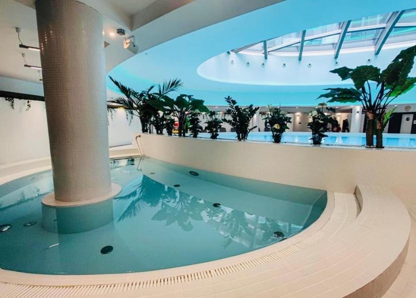 שצ'צ'ין Hanza Tower Apartments 511 Basen, Sauna, Jacuzzi מראה חיצוני תמונה